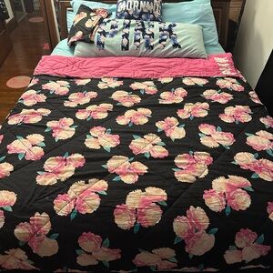 Floral Black and Pink Bedding Set and pillow case